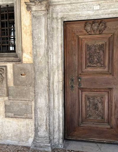 Alter Briefkasten im Dogenpalast Venedig