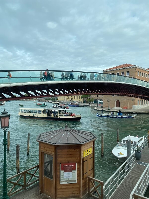 Wasserbus Venedig Aussicht von der Haltestelle