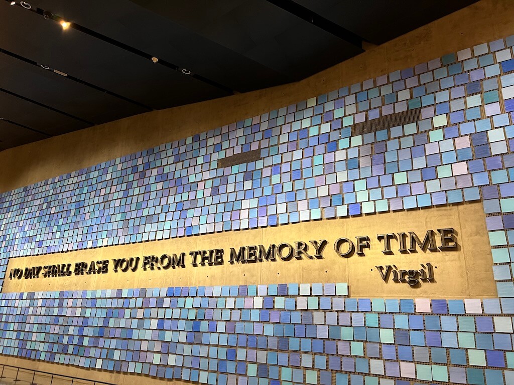 Kunstwerk Virgil im 9/11 Memorial