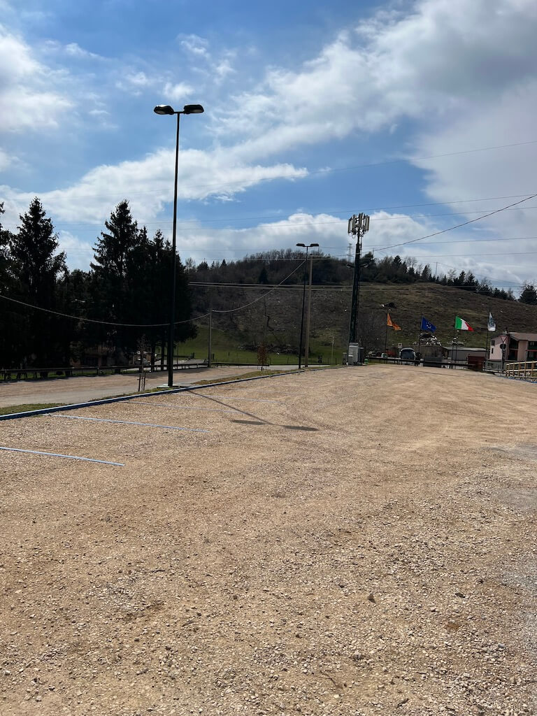 Prada-Costabella cable car - parking at the base station