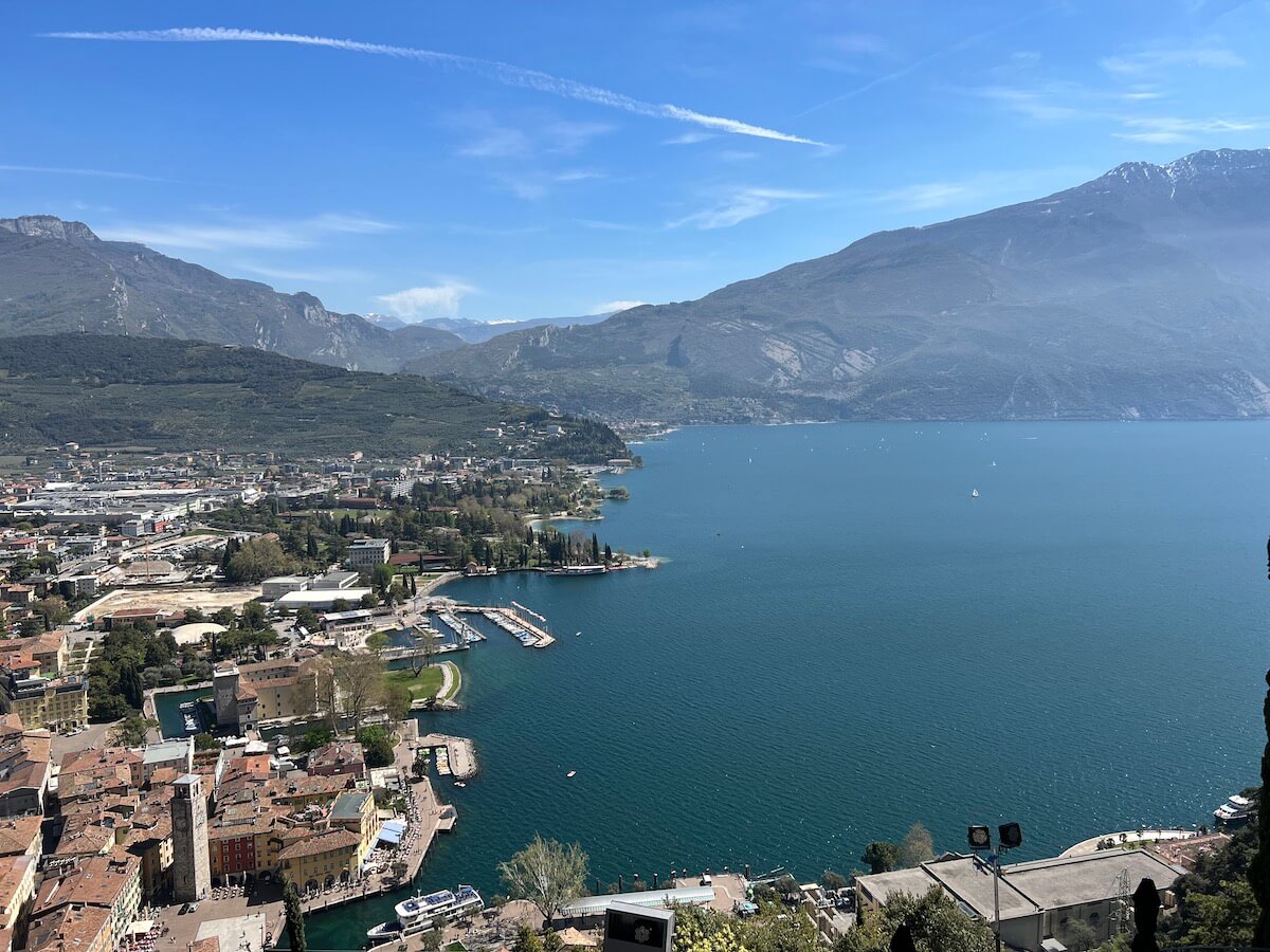 Aussicht von der Basone in Riva auf die Stadt