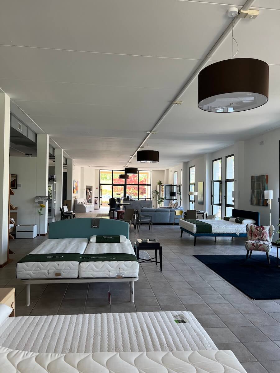 Möbel am Gardasee kaufen - Möbelhaus RELAX Italia in Garda, Innenansicht