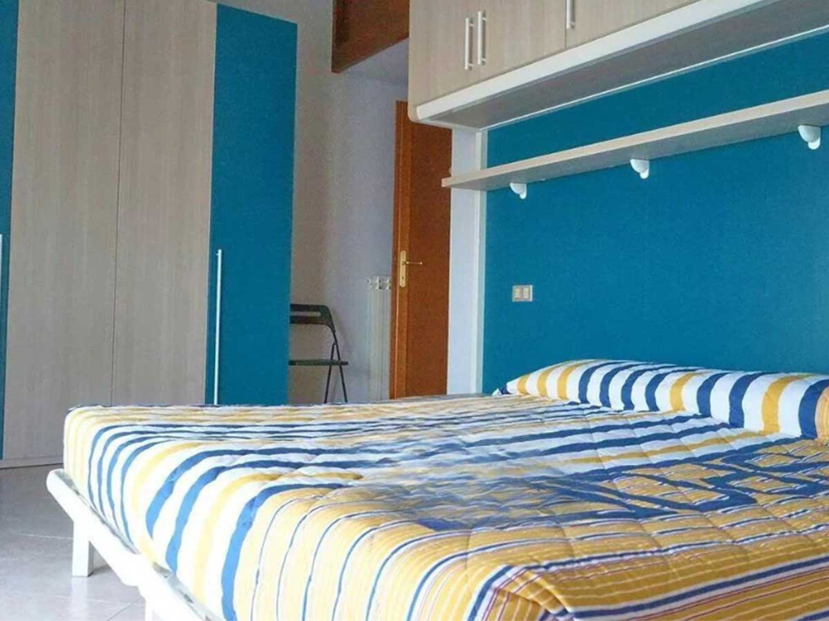 Schlafzimmer Nummer 2 Wohnung Residenz Lugana di Sirmione
