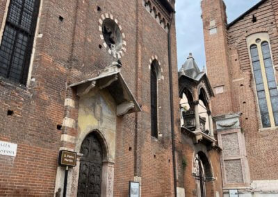 Stadtbesichtigung Verona Kirche
