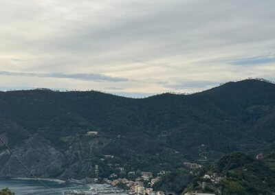 Monterosso vom Wanderweg aus fotografiert